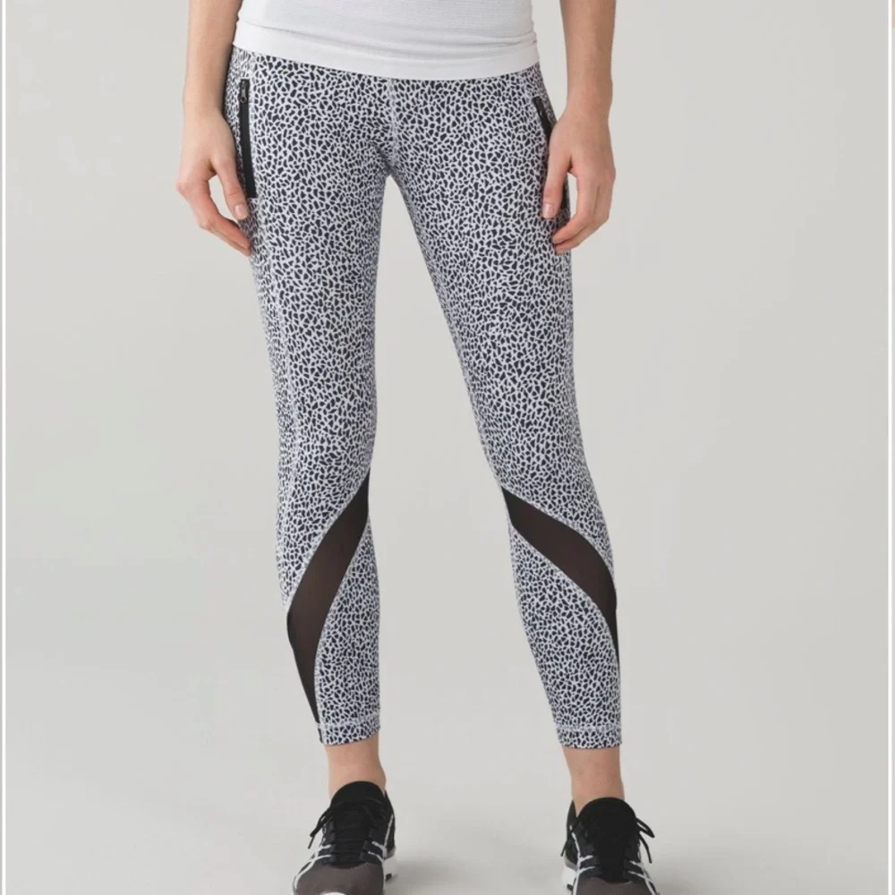 lululemon Inspire Crop Tight Mesh‎ Legging sz 2 Miss Mosaic